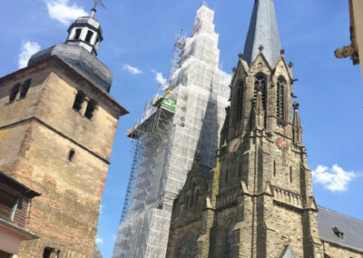 Mise en place d’un échafaudage de 68 mètres pour l'église Saint-Martin à Sarralbe